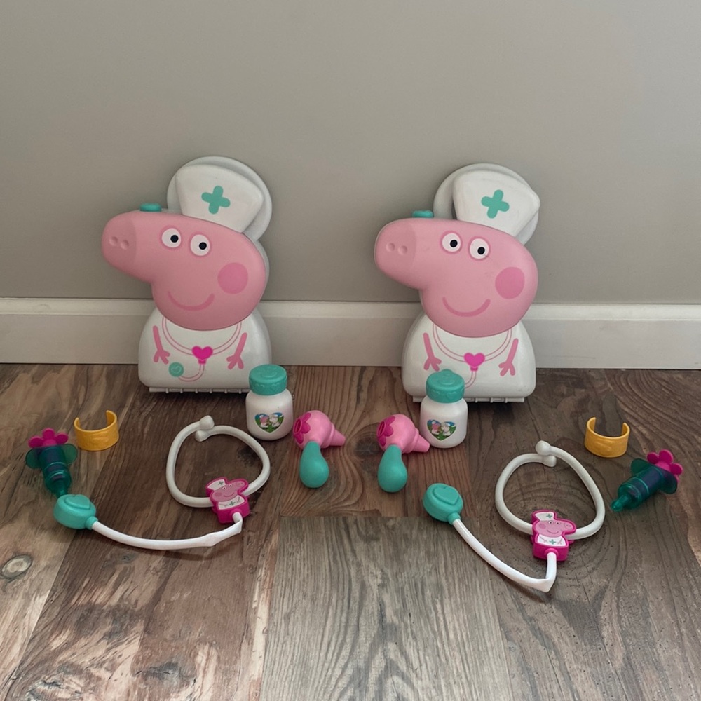 X2 Peppa Pig Nurse Boxes